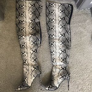 Desire Heeled Boot- Snake